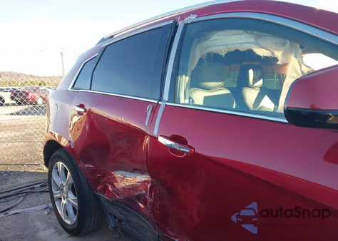 2016 Cadillac Srx Performance Collection z USA, uszkodzony, nr VIN 3GYFNCE31GS583403